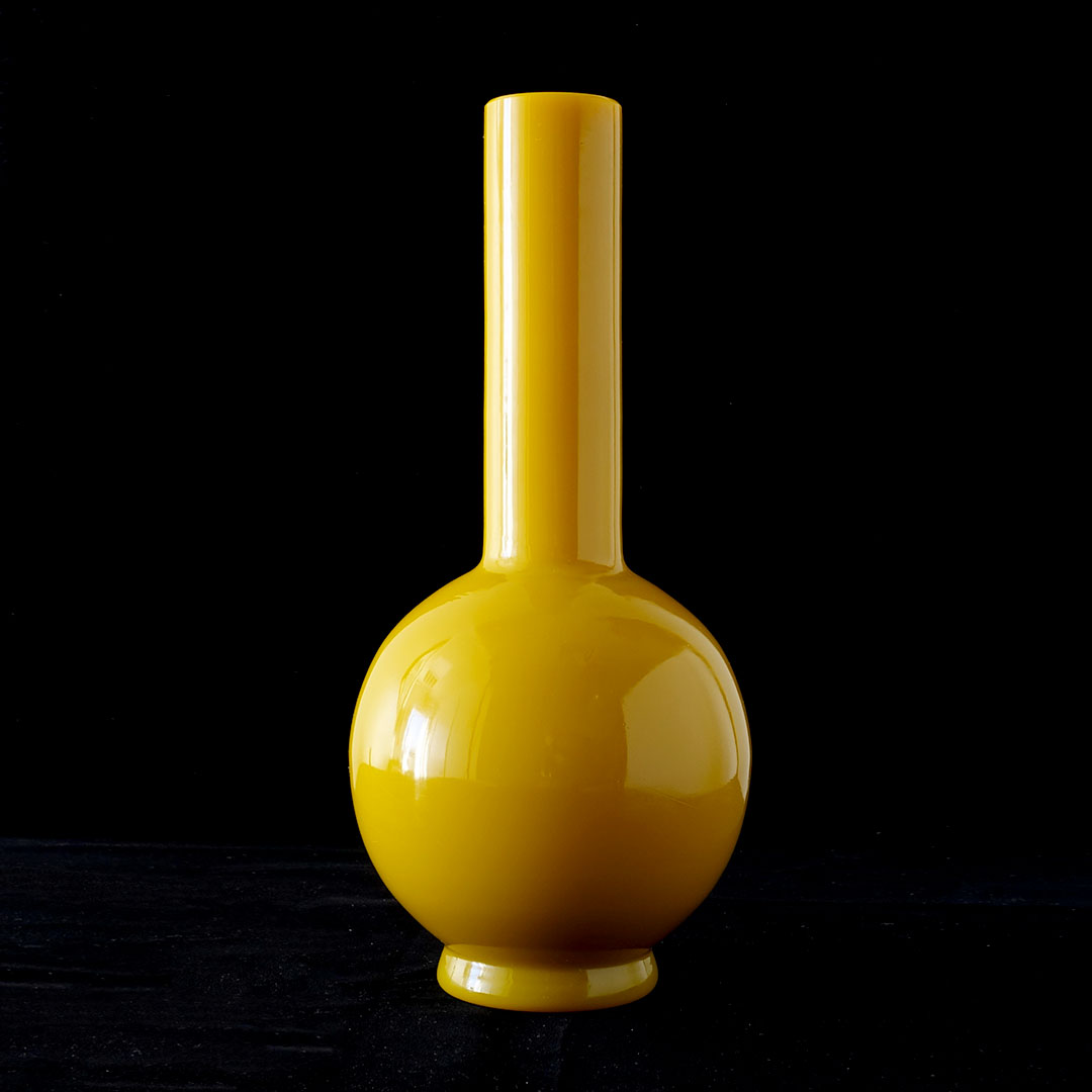 20-409-SMD-peking-glass-vase-monumental-imperial-yellow.jpg