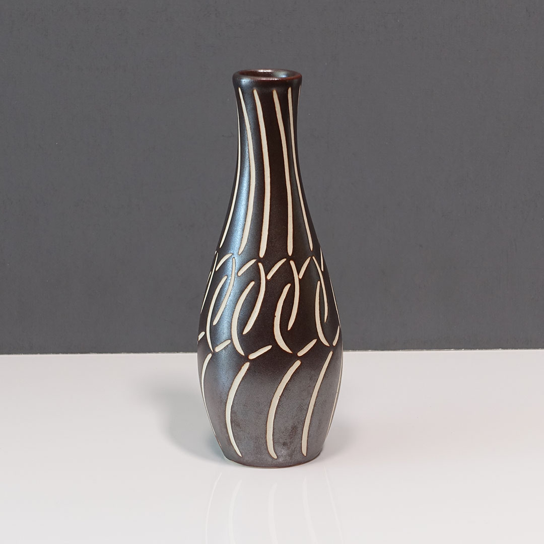 21-246-piesche-and-reif-east-german-vase-A.jpg