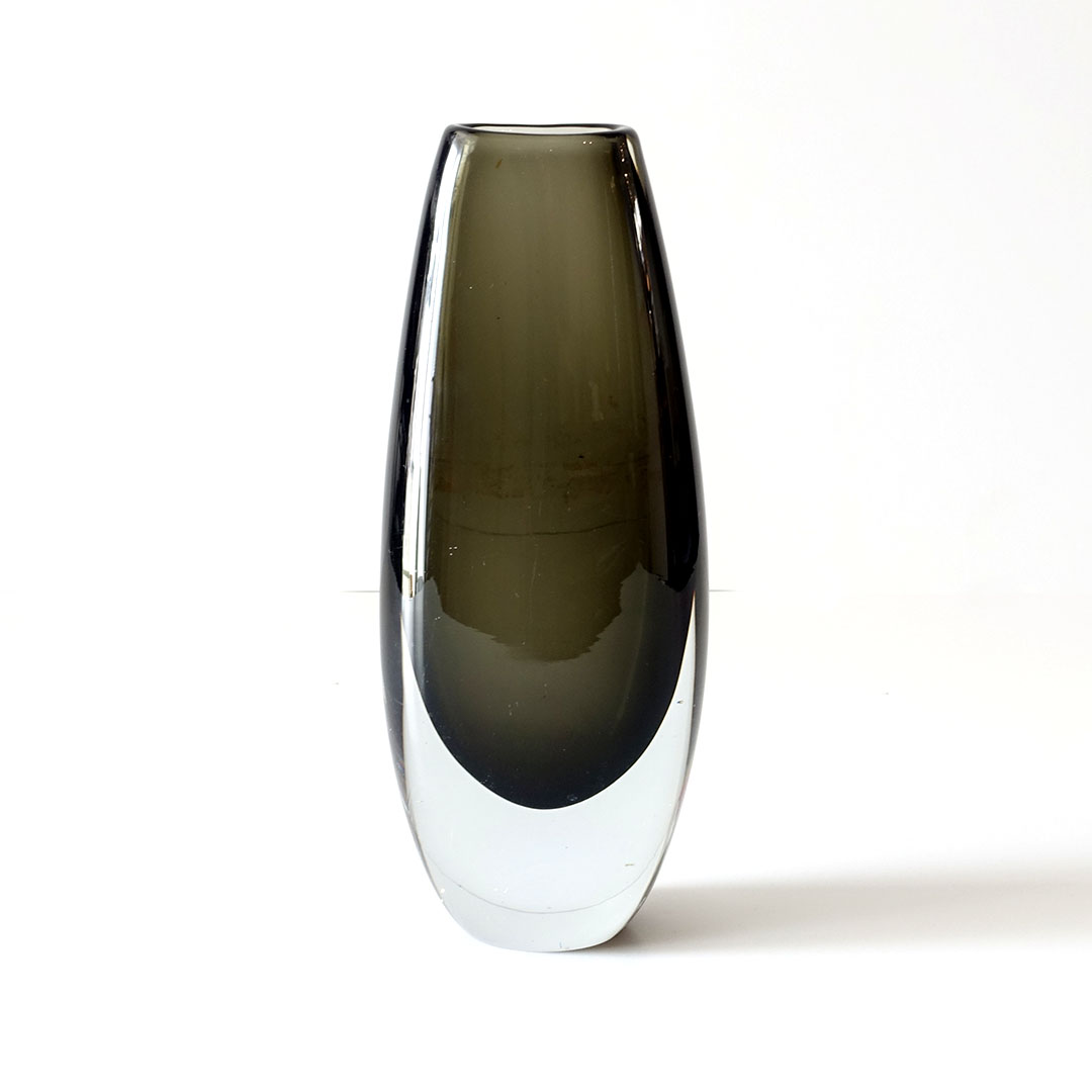22-090-Strombergshyttan-Sommerso-Teardrop-Vase-2.jpg