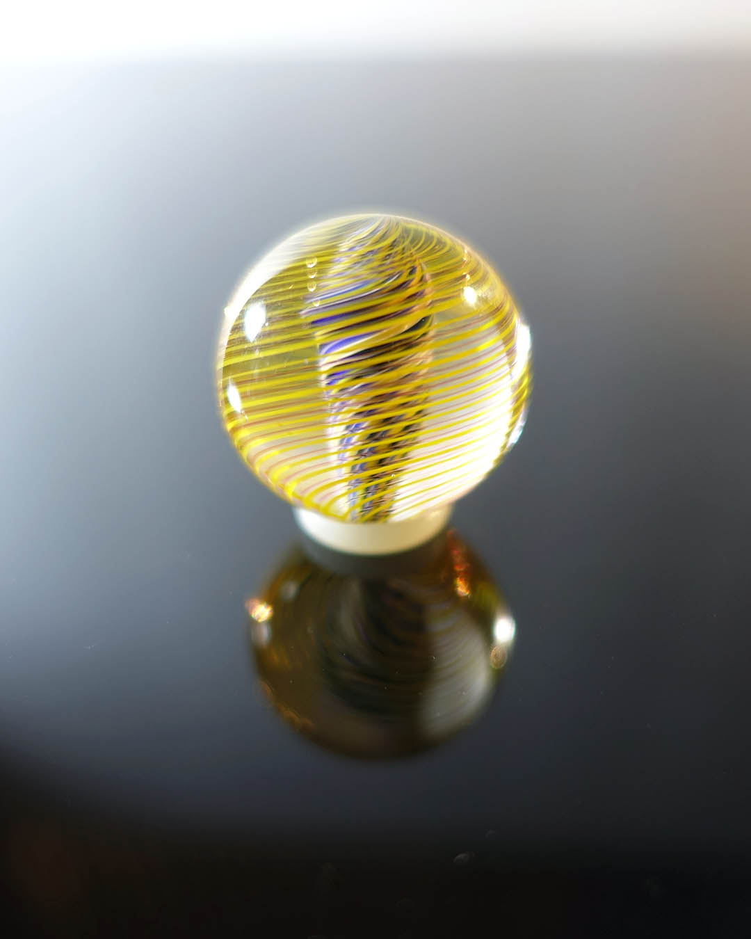 telsey-369 Golden Latticino Filigrana Fine Quality Small Paperweight